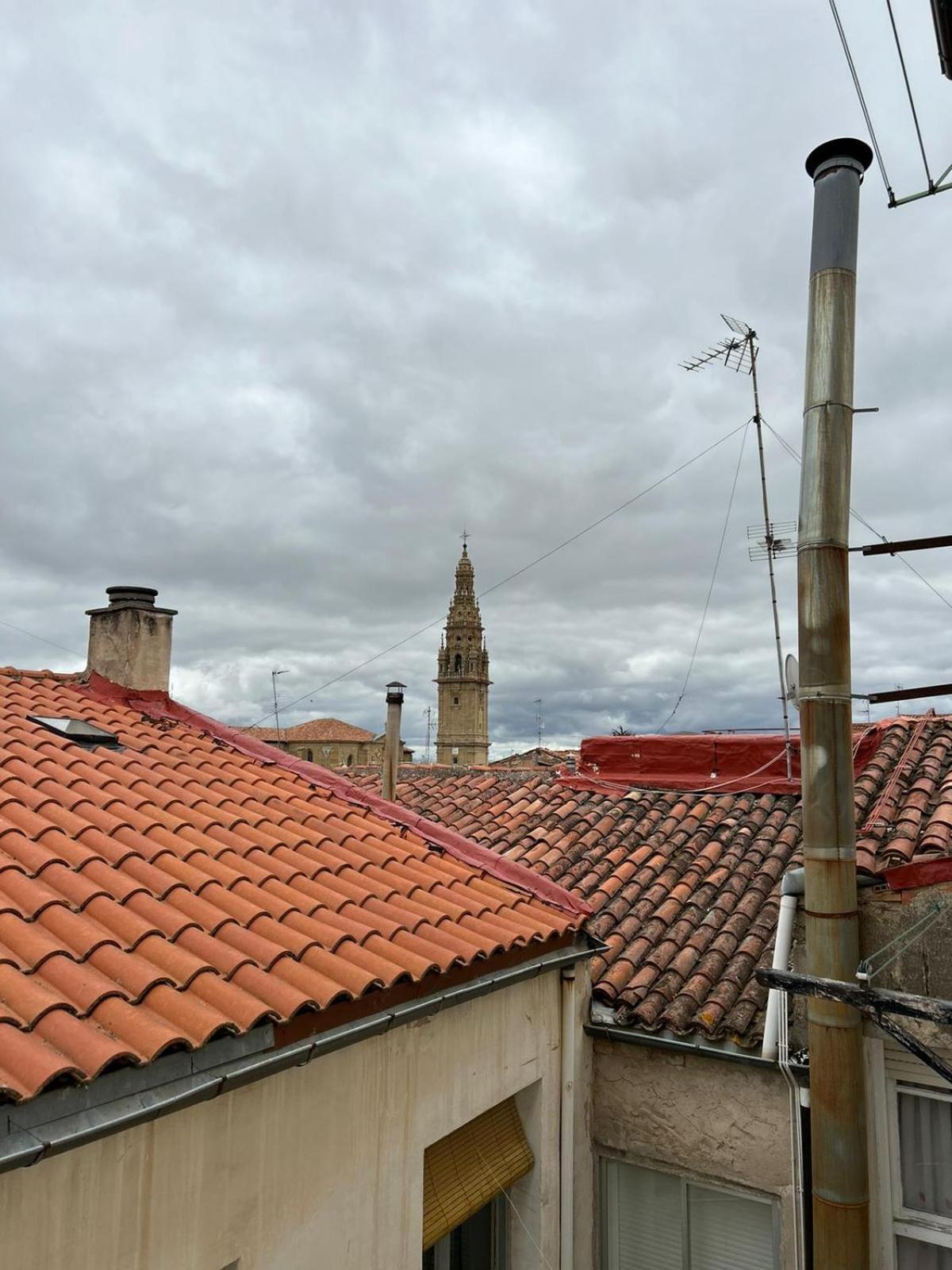 Apartamentos El Conde Santo Domingo De La Calzada Dış mekan fotoğraf