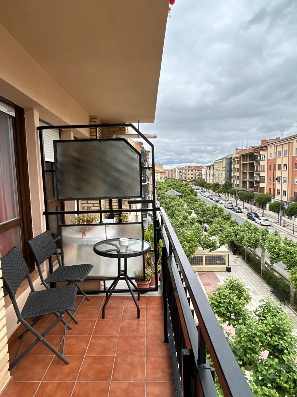 Apartamentos El Conde Santo Domingo De La Calzada Dış mekan fotoğraf