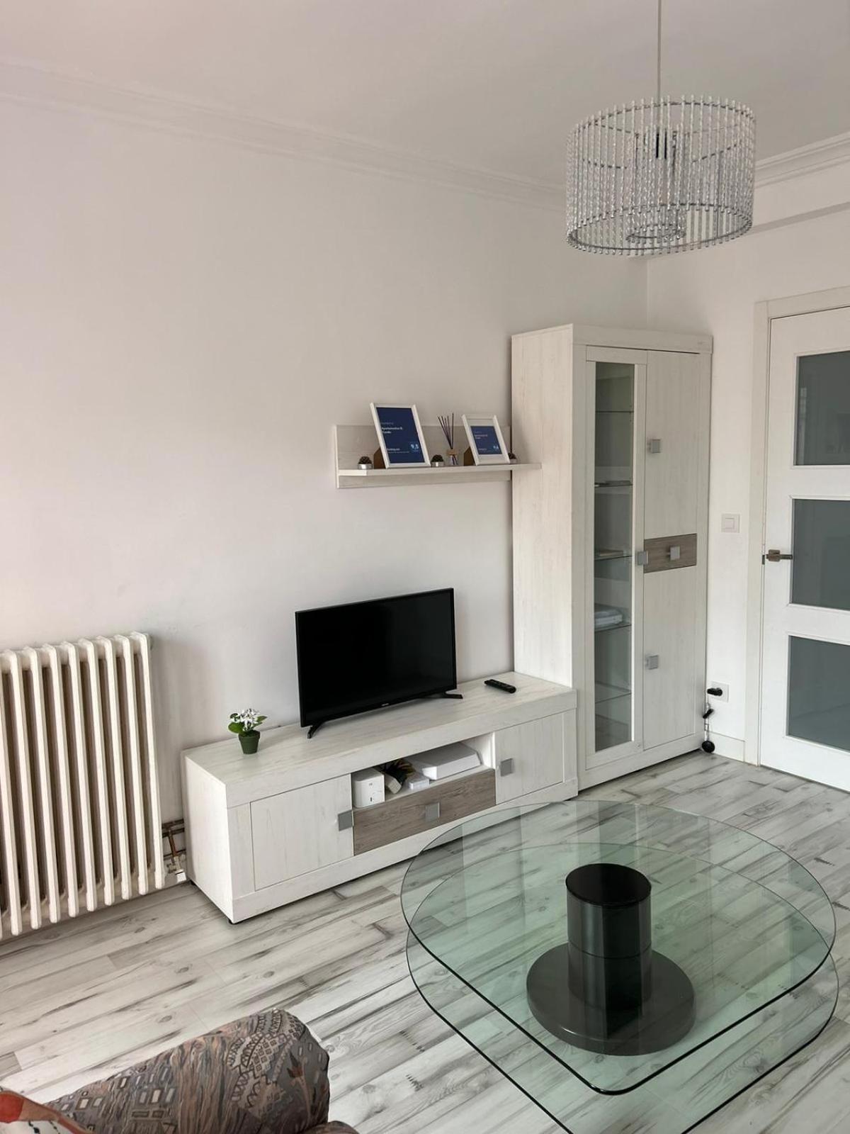 Apartamentos El Conde Santo Domingo De La Calzada Dış mekan fotoğraf