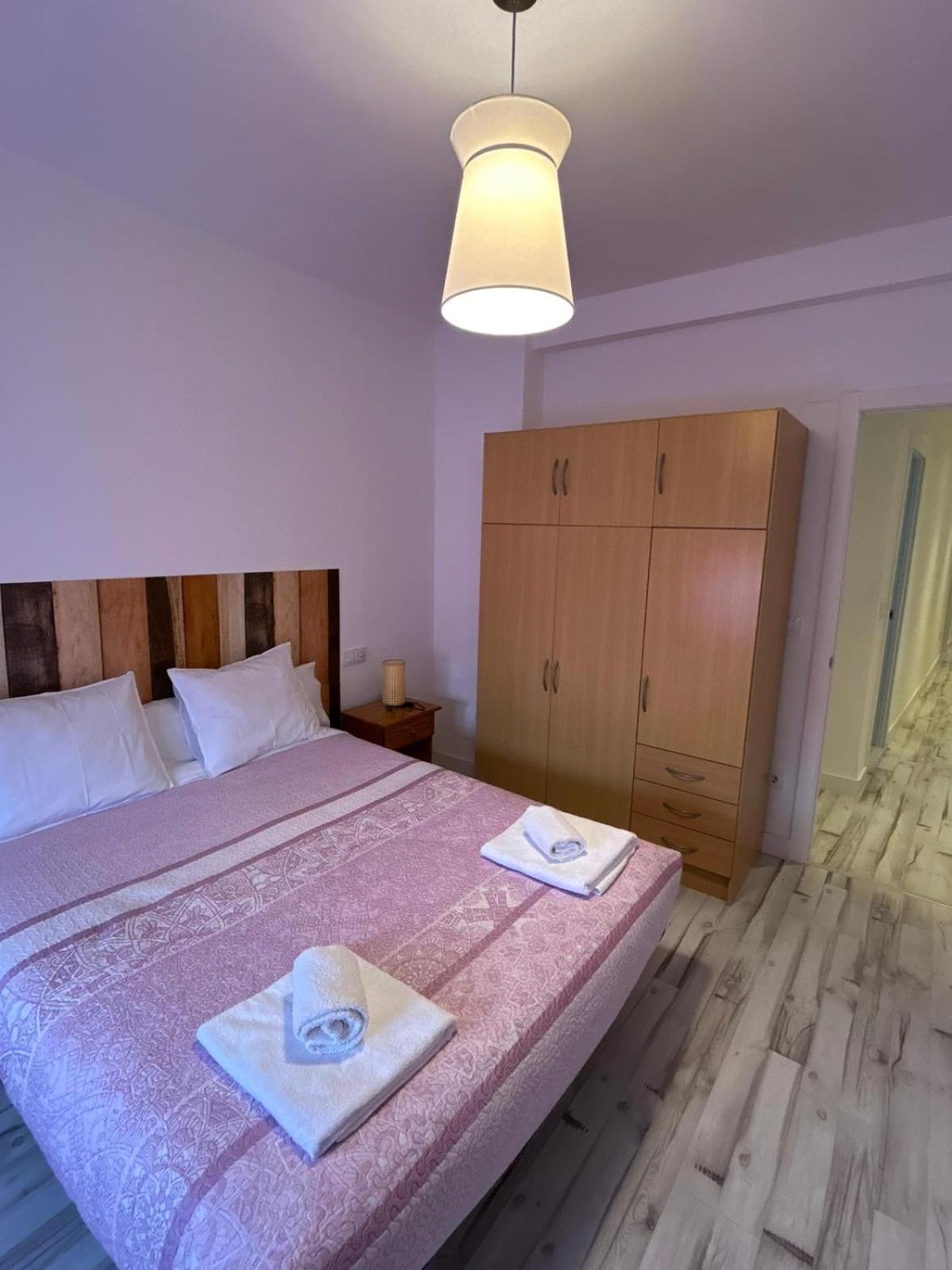 Apartamentos El Conde Santo Domingo De La Calzada Dış mekan fotoğraf